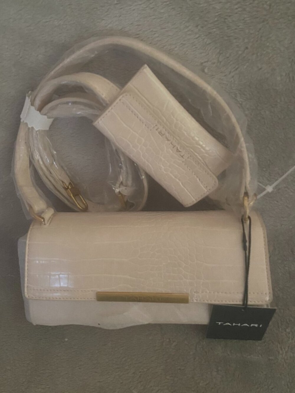 NWT Tahari ~ Spring 2 Convertible Shoulder Bag ~ Faux Crokodile ~ Natural White
